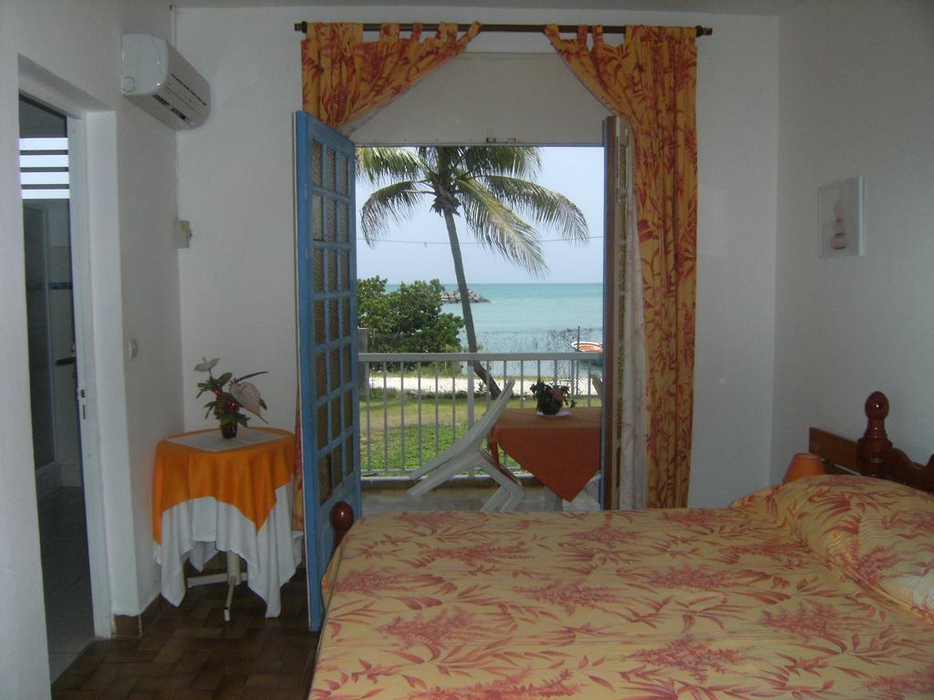 Le Gligli Bed & Breakfast Ле Госие Екстериор снимка